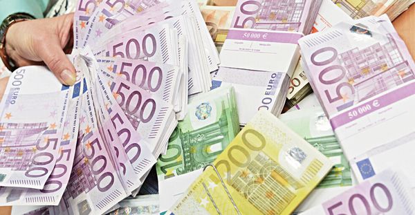 法国留学费用一年要多少钱呢